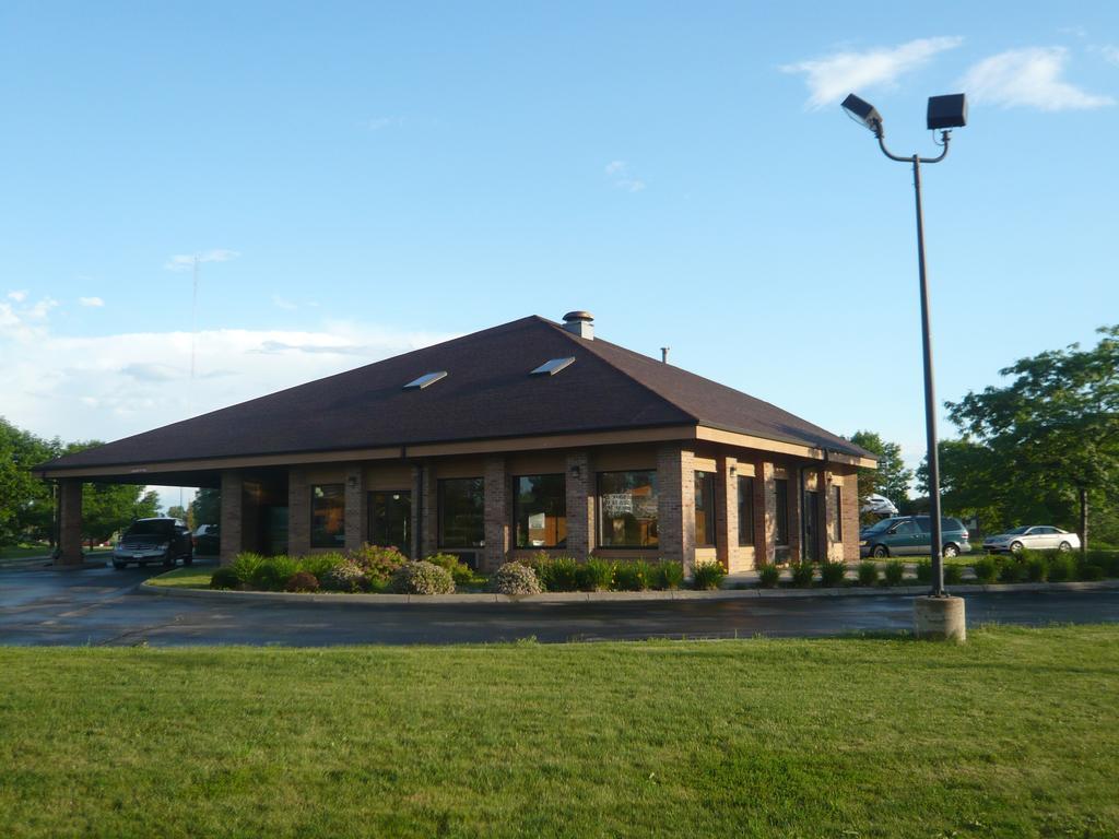 Super 8 By Wyndham Green Bay I-43 Bus. Park Eksteriør billede